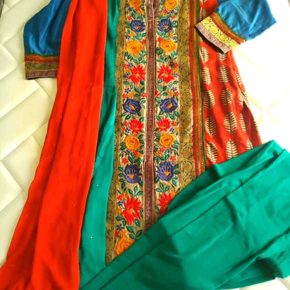 Ethnic Indian Wear Dresses & Skirts - Indian suit 3pc set
